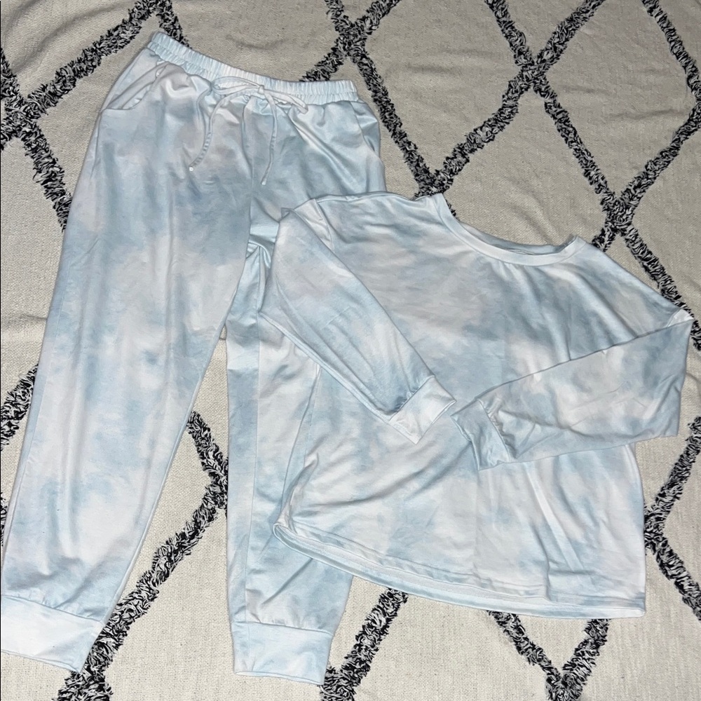 Light Blue Tie-Dye Loungewear Set Size M Some Pilling